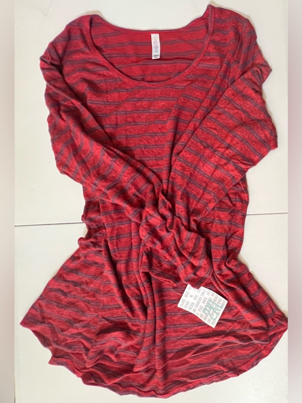 Lularoe Lynnae Tee - Size 2XL